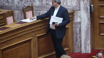 Νέο σκίτσο-απάντηση του Ηλία Μακρή στην επίθεση του Παύλου Πολάκη Νέο σκίτσο-απάντηση του Ηλία Μακρή στην επίθεση του Παύλου Πολάκη