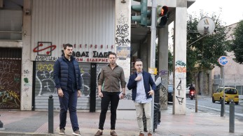 Ο Κασσελάκης, ο Κοτζιάς και ο ξένος… δάκτυλος