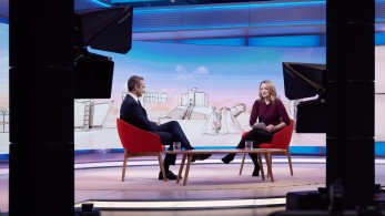 Η αντίδραση της δημοσιογράφου που πήρε τη συνέντευξη από τον Μητσοτάκη για τα Γλυπτά