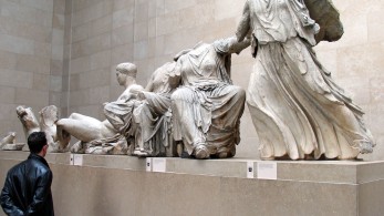 Tα Γλυπτά πιο κοντά στο σπίτι τους