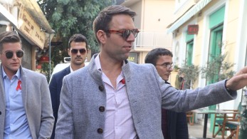 Κασσελάκης: τραυματίστηκε σε αγώνα ποδοσφαίρου Κασσελάκης: τραυματίστηκε σε αγώνα ποδοσφαίρου