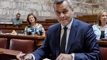 Μαμουλάκης για Σπέτσες: «Θετικό οι τομεάρχες να υποχρεωθούν να έχουν δουλέψει -επιτέλους!- και να παρουσιάσουν την εργασία τους»