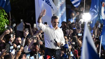 Opinion Poll: πολιτική κυριαρχία Μητσοτάκη, στην τρίτη θέση ο ΣΥΡΙΖΑ του... Mr America