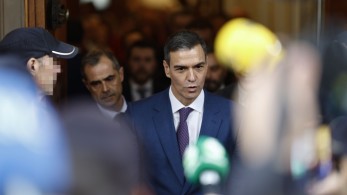 Ο σοσιαλιστής Σάντσεθ που καταπατά το κράτος δικαίου και τα βρίσκει με τον... Ερντογάν Ο σοσιαλιστής Σάντσεθ που καταπατά το κράτος δικαίου και τα βρίσκει με τον... Ερντογάν