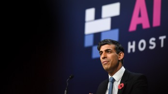 Σοκάρουν οι αποκαλύψεις για τον Σούνακ: «Να αφήσουμε κόσμο να πεθάνει παρά να πάμε σε 2ο lockdown»