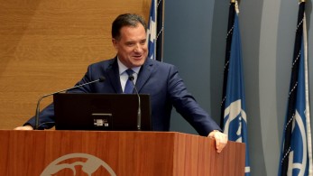 Θεσσαλονίκη: βραβεύτηκε ο Άδωνις Γεωργιάδης από την Ομοσπονδία Εργαζομένων του ΕΚΑΒ