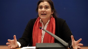 Λυδία Κονιόρδου: Κουνά μαντίλι στον ΣΥΡΙΖΑ και καταγγέλλει υπόγειο πόλεμο