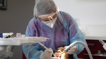 Dentist Pass: μέχρι τα μεσάνυχτα της Παρασκευής οι αιτήσεις