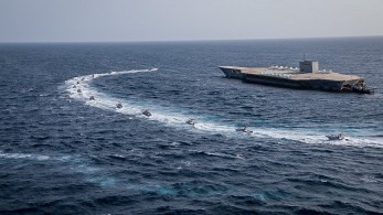 ΗΠΑ: δημιουργούν συμμαχία 10 χωρών για την αντιμετώπιση των επιθέσεων των Χούθι