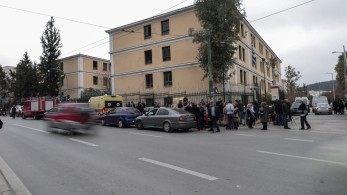 Καλύβια: ελεύθερος χωρίς περιοριστικούς όρους ο 16χρονος που σκότωσε τον πατέρα του