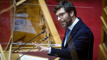 Γιατρομανωλάκης για τεκνοθεσία από ομόφυλα ζευγάρια: Είναι θέμα της Πολιτείας, όχι της Εκκλησίας