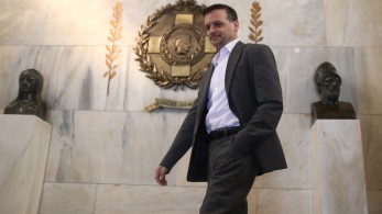 Άλλο ο Γκι ντε λα Ρος και άλλο ο Χάρης… Δούκας