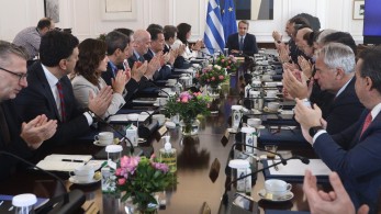 Υπουργικό Συμβούλιο: «αποκαλυπτήρια» για μη κρατικά πανεπιστήμια και οπαδική βία