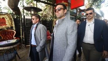 Ώπα,  Στέφανε, ζαλιστήκαμε