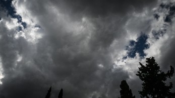 Ψυχρή εισβολή από σήμερα με τσουχτερό κρύο, καταιγίδες και χιόνια