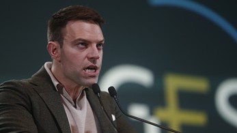 Μετά τα Tsipronomics ήρθαν τα Kasselakonomics: εμφάνισε την Ελλάδα να καταρρέει