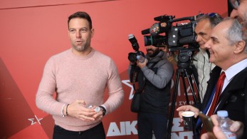 Μόνοι στο… σπίτι οι Συριζαίοι: Χριστούγεννα στη Νέα Υόρκη για τον Κασσελάκη