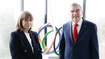 Συνάντηση Σακελλαροπούλου με τον πρόεδρο της Διεθνούς Ολυμπιακής Επιτροπής στη Λωζάννη