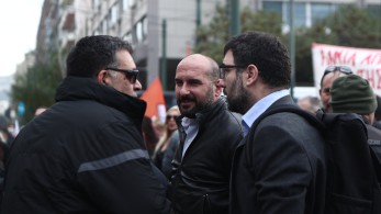 Νέα Αριστερά: βγήκαν στις «ρούγες» οι σύντροφοι, καλύπτουν το κενό του…  Βαρουφάκη