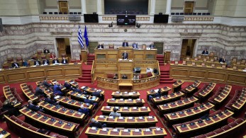 Προϋπολογισμός: θλιβερή εικόνα με άδεια έδρανα στη Βουλή
