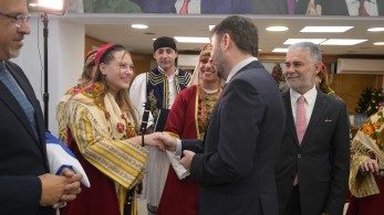 Κάλαντα στη Χαριλάου Τρικούπη άκουσε ο Νίκος Ανδρουλάκης