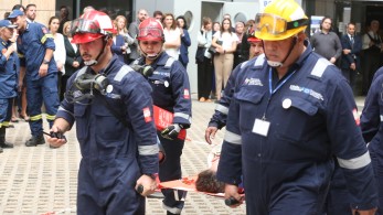 Πιστοποιημένη εκπαίδευση από τον Στρατό Ξηράς στην ειδικότητα του «Διασώστη»