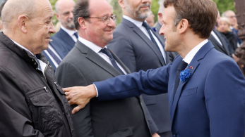 Γαλλία: κόντρα Ολάντ - Μακρόν για τον Ντεπαρντιέ