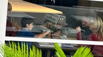 Κυριάκος Μητσοτάκης: μεσημεριανό με τον Γρηγόρη Δημητριάδη και την οικογένειά του