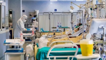 Ίλιον: σε κρίσιμη κατάσταση ο 80χρονος μετά από επίθεση για λίγα λεμόνια