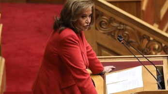 Γάμος Ομοφύλων- Ντόρα Μπακογιάννη: «Δίνουμε ίσα δικαιώματα σε ανθρώπους που τα στερούνταν»