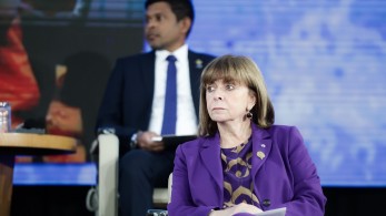 Κατερίνα Σακελλαροπούλου: Πενθούμε τον θάνατο ενός υπερασπιστή των ουρανών μας