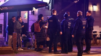 Τρόμος στις Βρυξέλλες μετά από πυροβολισμούς σε κεντρικό δρόμο - Τρεις τραυματίες