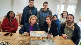 Βούλτεψη και Μαρτίν κοντά στα παιδιά δύο πολέμων