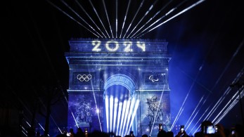 Πρωτοχρονιά στις μεγαλουπόλεις του κόσμου με ευχές για ειρήνη και ευημερία (φωτό)