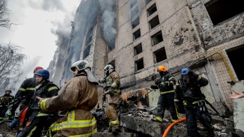 Ρωσικά πλήγματα σε Κίεβο και Χάρκοβο: τουλάχιστον τέσσερις νεκροί και δεκάδες τραυματίες