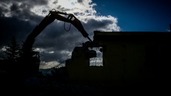 Coco-Mat: χειρουργική κατεδάφιση ορόφων του ξενοδοχείου