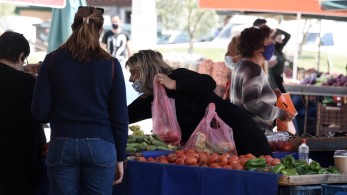 Κανονικά λειτουργούν σήμερα οι λαϊκές αγορές - Ξεκίνησε η εφαρμογή POS