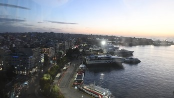 ΔΕΔΔΗΕ: προχωρά το σχέδιο ηλεκτροδότησης από ξηράς των πλοίων στα λιμάνια