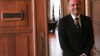 Πού το πάει ο Χάρης Δούκας; Οι δημοτικοί… εταίροι του ΣΥΡΙΖΑ και της ΑΝΤΑΡΣΥΑ