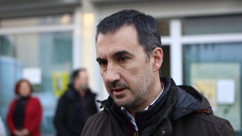 Βιάζεται και η Νέα Αριστερά - Μετά τον ΣΥΡΙΖΑ καταθέτει και αυτή πρόταση νόμου για ισότητα στον γάμο