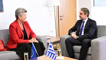 Ο Κυριάκος Μητσοτάκης συναντήθηκε με την Ίλβα Γιόχανσον στο υπουργείο Μετανάστευσης