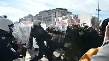 Επεισόδια μικρής έκτασης στο συλλαλητήριο κατά των μη κρατικών ΑΕΙ