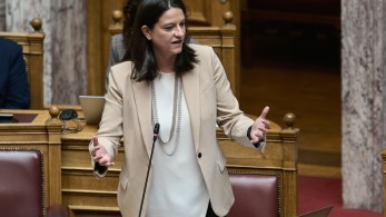 Επιστολική ψήφος: η Κεραμέως βγάζει στη σέντρα τον Φάμελλο για την «κωλοτούμπα» του ΣΥΡΙΖΑ