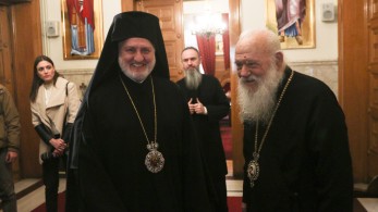 Ιερώνυμος για παιδιά ομοφύλων: Η Εκκλησία θα περιμένει να μεγαλώσουν για να βαπτιστούν