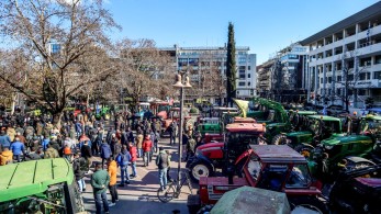 Χαλκιδική: σε αποκλεισμό της εθνικής στα Μουδανιά προχωρούν οι αγρότες