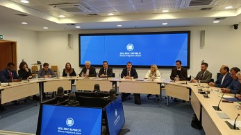 Υπουργείο Μετανάστευσης: διάλογος με εκπροσώπους μεταναστών - Στο επίκεντρο οι πολιτικές ένταξης