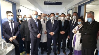 Στο Λαϊκό ο Γεωργιάδης: είδε την 23χρονη που υπεβλήθη σε μεταμόσχευση ήπατος από ζώντα δότη