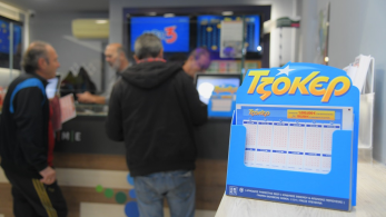 ΤΖΟΚΕΡ: τουλάχιστον 6,4 εκατ. ευρώ στην κλήρωση της Τρίτης και έπαθλα των 100.000 ευρώ για τα τυχερά 5άρια