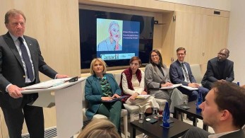 Πρεσβεία Καναδά: εκδήλωση για τις «γυναίκες πρόσφυγες σε κίνδυνο», παρουσία Καιρίδη και Βούλτεψη