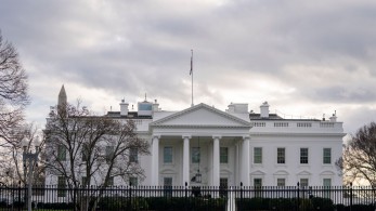 Στράτος Γεραγώτης στο «Μανιφέστο»: αμερικανικές εκλογές - Η Ευρώπη μπροστά σε ένα παράδοξο